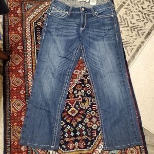 ARIAT 31R.  DRESDEN.  MID RISE. DARK DENIM. Stretch